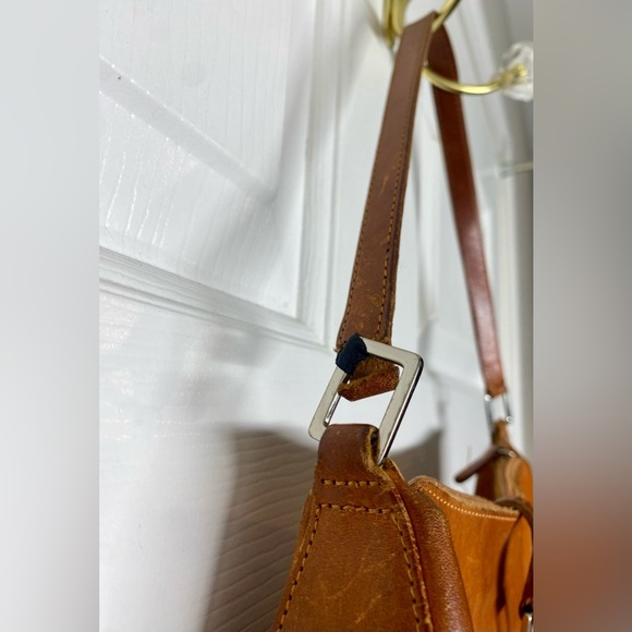 Wilson’s Leather Pelle Studio Hand Bag With buckle Vintage Leather Purse - Picture 4 of 8